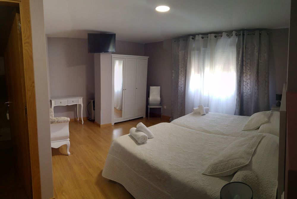 Albergue As Eiras Lires Buitenkant foto