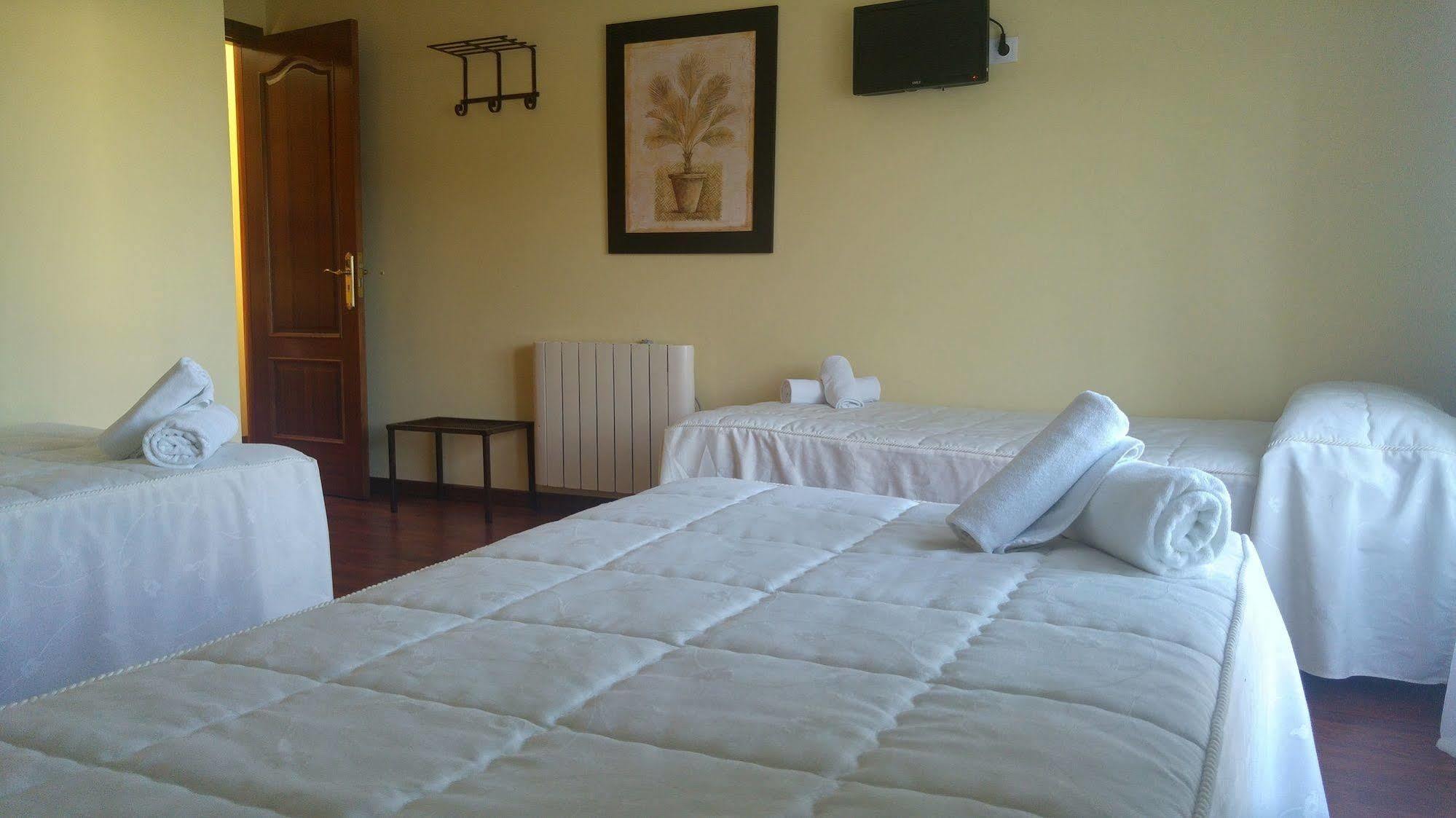 Albergue As Eiras Lires Buitenkant foto